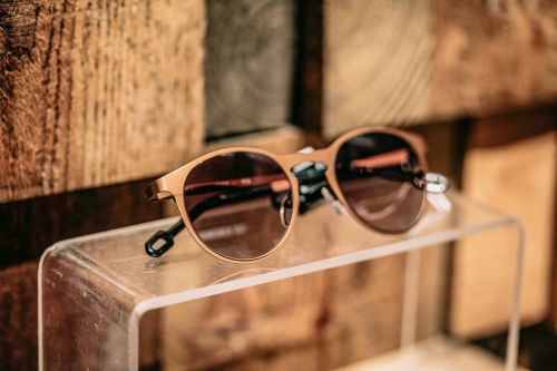 Acrylic Sunglasses Display Riser
